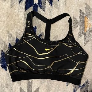 Nike Swoosh Sports Bra - Black/metallic Gold